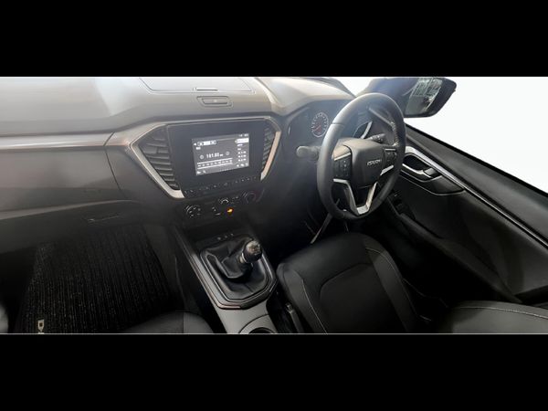 2026-Isuzu-D-Max-19-DDI-HR-LS-Double-Cab image:12