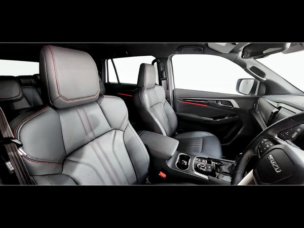 2025-Isuzu-Mu-x-30D-Onyx-XT-4x4-Auto image:22