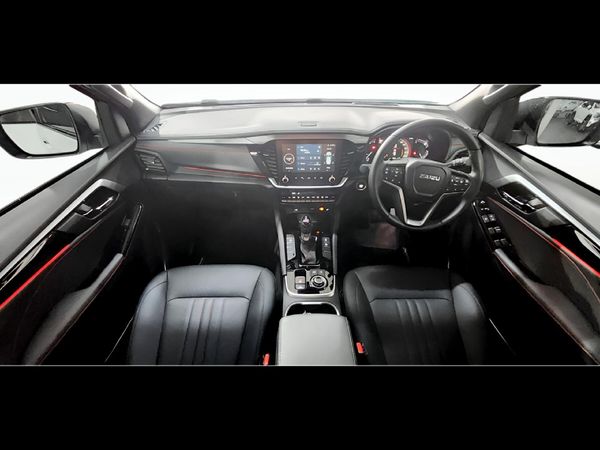 2025-Isuzu-Mu-x-30D-Onyx-XT-4x4-Auto image:5