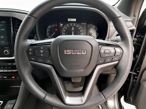 2026-Isuzu-Mu-x-30D-Onyx-XT-4x4-Auto image:16