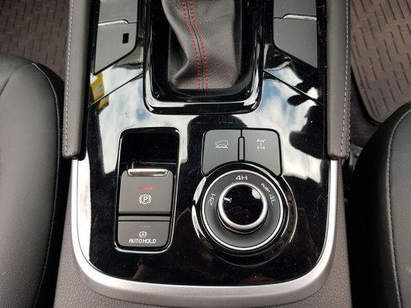 2026-Isuzu-Mu-x-30D-Onyx-XT-4x4-Auto image:17