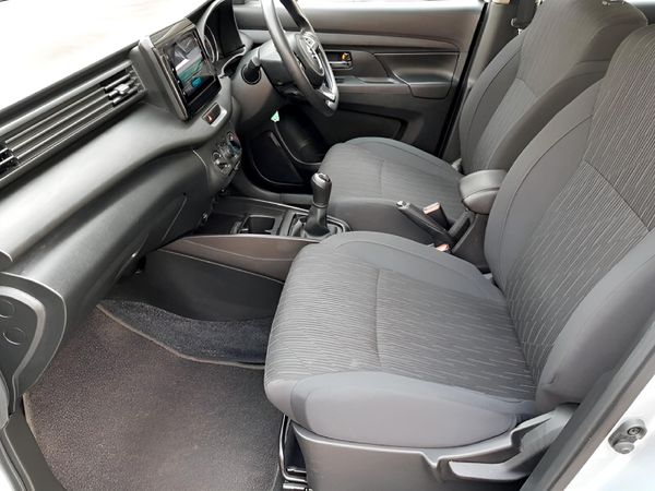 2025-Suzuki-Ertiga-15-GL image:10