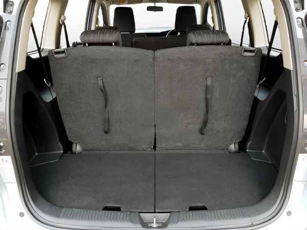 2025-Suzuki-Ertiga-15-GL image:14