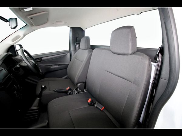 2026-Isuzu-D-Max-250C-Fleetside-Single-Cab image:17