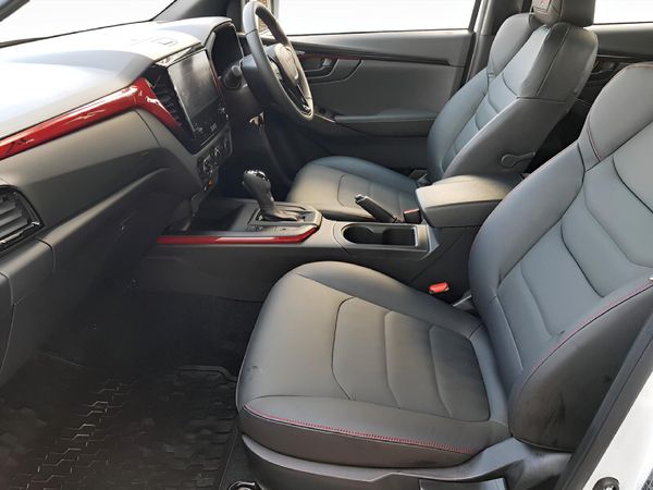 2026-Isuzu-D-Max-19-DDI-HR-X-Rider-Auto-Double-Cab image:7