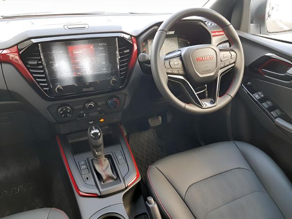 2026-Isuzu-D-Max-19-DDI-HR-X-Rider-Auto-Double-Cab image:8