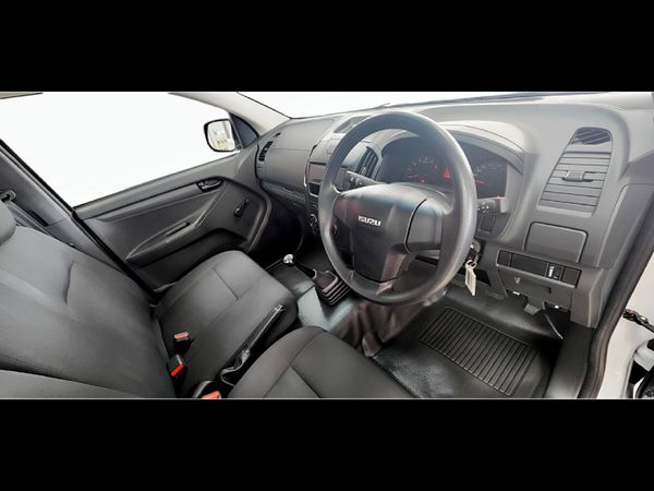 2026-Isuzu-D-Max-250C-Single-Cab image:18
