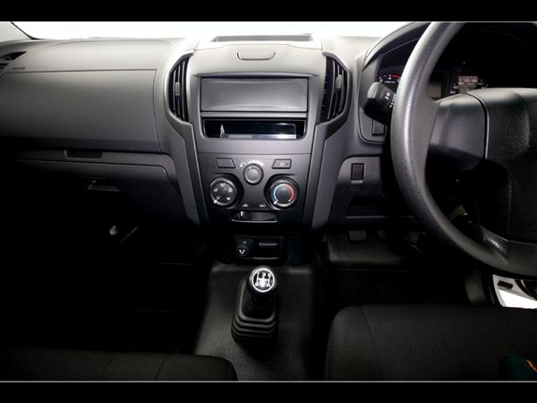 2026-Isuzu-D-Max-250C-Fleetside-Single-Cab image:15