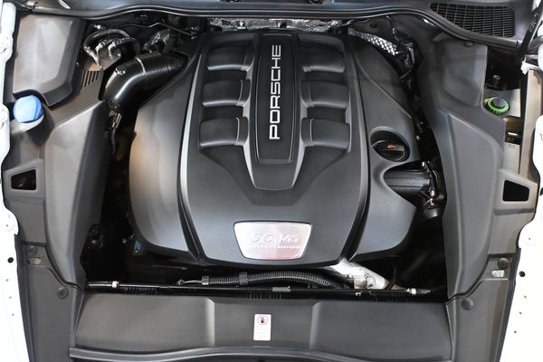 2012-Porsche-Cayenne-30D-Gen-II-TDi-8-SPD-Multi-Tronic-Auto-Off-Road image:17