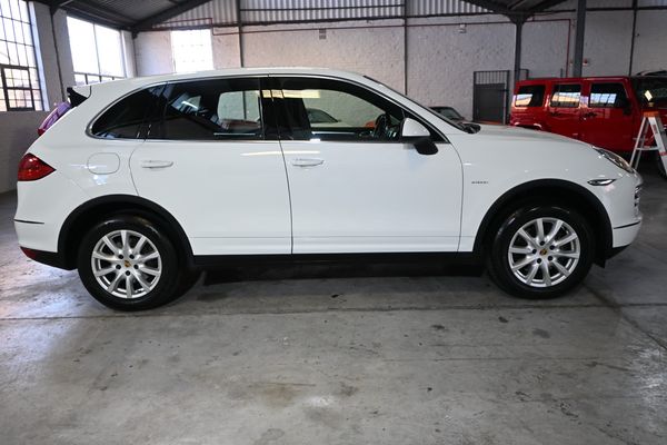 2012-Porsche-Cayenne-30D-Gen-II-TDi-8-SPD-Multi-Tronic-Auto-Off-Road image:23