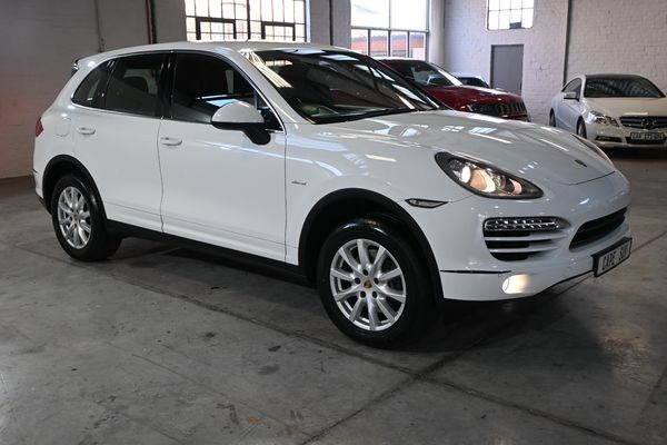 2012-Porsche-Cayenne-30D-Gen-II-TDi-8-SPD-Multi-Tronic-Auto-Off-Road image:4