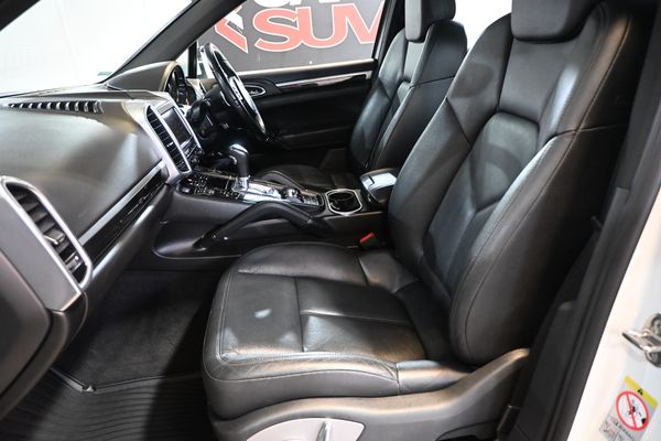 2012-Porsche-Cayenne-30D-Gen-II-TDi-8-SPD-Multi-Tronic-Auto-Off-Road image:8