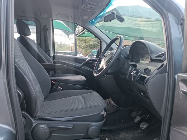 2012-Mercedes-Benz-Vito-116-CDI-CrewBus image:6