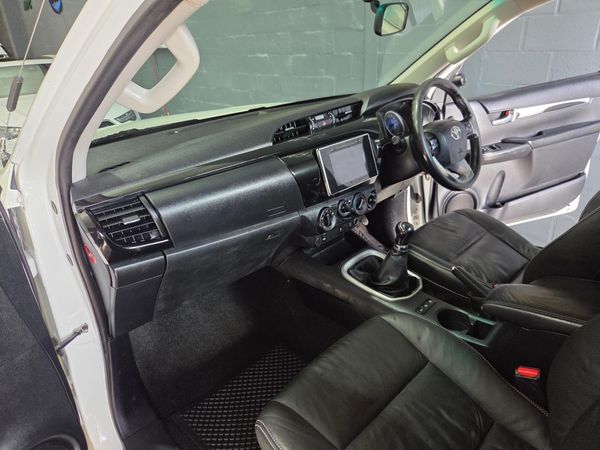 2018-Toyota-Hilux-28-GD-6-Raider-4x4-Single-Cab image:9