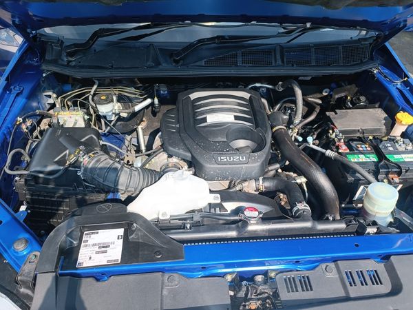 2022-Isuzu-D-Max-19-DDI-HR-L-Double-Cab image:13