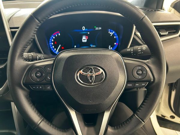 2025-Toyota-Corolla-Cross-18-XS image:17