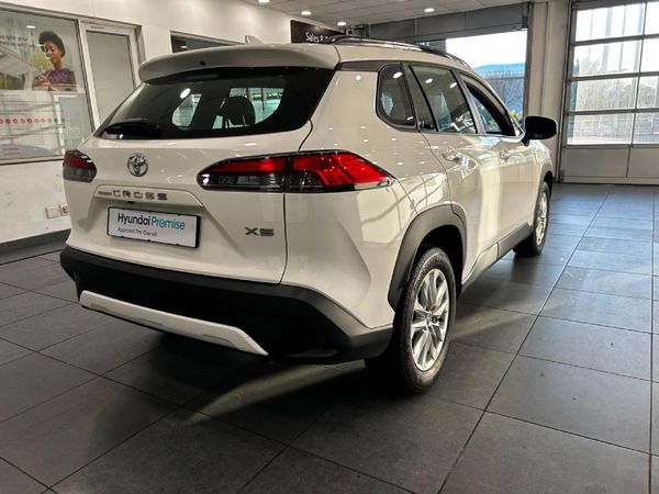 2025-Toyota-Corolla-Cross-18-XS image:5