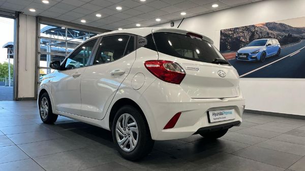 2021-Hyundai-Grand-i10-10-Motion image:10