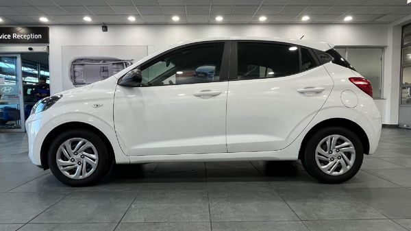 2021-Hyundai-Grand-i10-10-Motion image:11