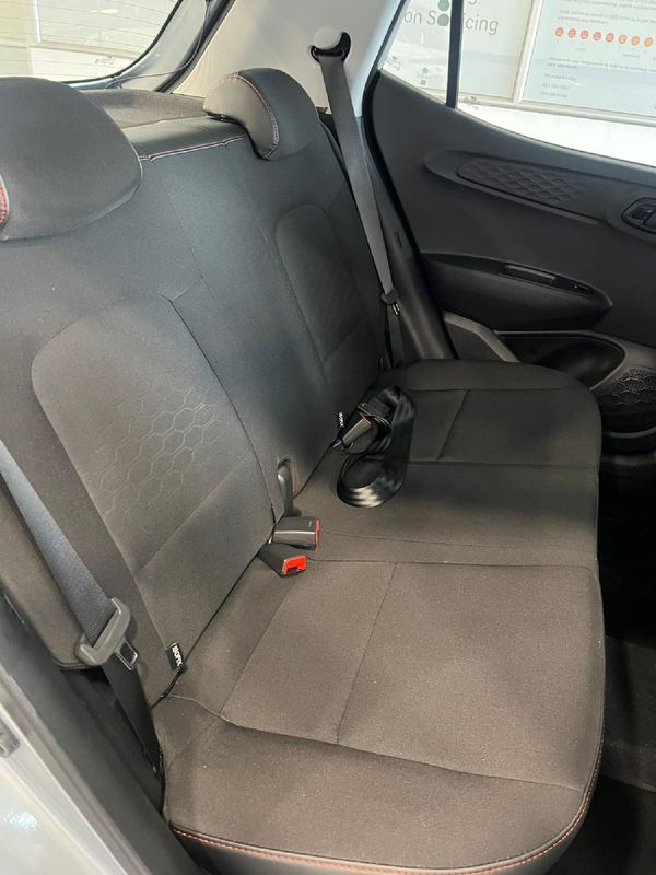 2025-Hyundai-Grand-i10-12-Motion-Auto image:10