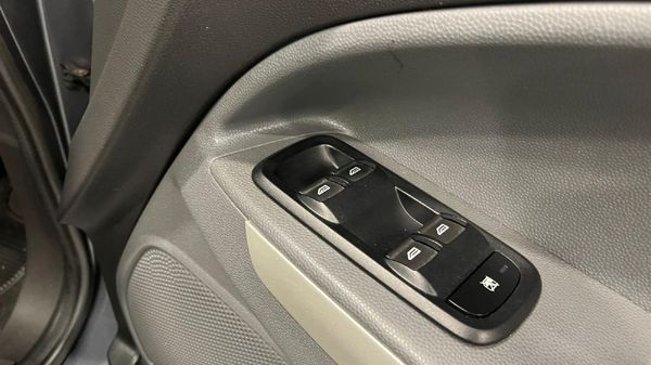 2016-Ford-EcoSport-15-TDCi-Titanium image:19
