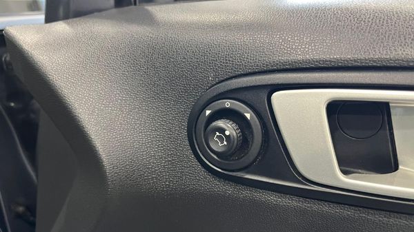 2016-Ford-EcoSport-15-TDCi-Titanium image:20