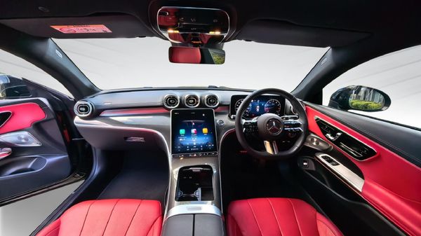 2026-Mercedes-Benz-CLE-300-4Matic-coupe-AMG-Line image:11