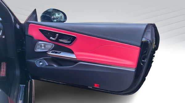2026-Mercedes-Benz-CLE-300-4Matic-coupe-AMG-Line image:20