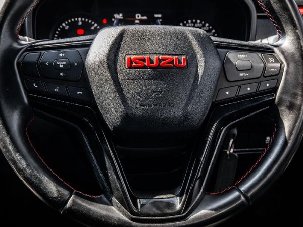 2024-Isuzu-D-Max-19-DDI-HR-X-Rider-Auto-Double-Cab image:9