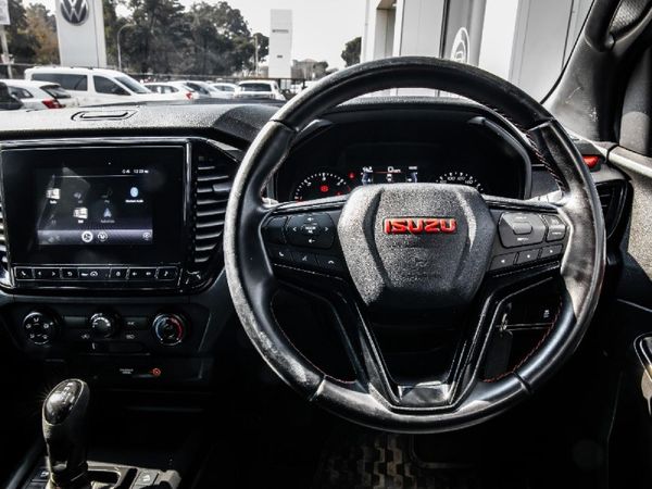 2024-Isuzu-D-Max-19-DDI-HR-X-Rider-Auto-Double-Cab image:18