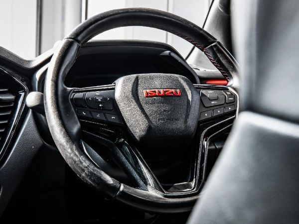2024-Isuzu-D-Max-19-DDI-HR-X-Rider-Auto-Double-Cab image:19