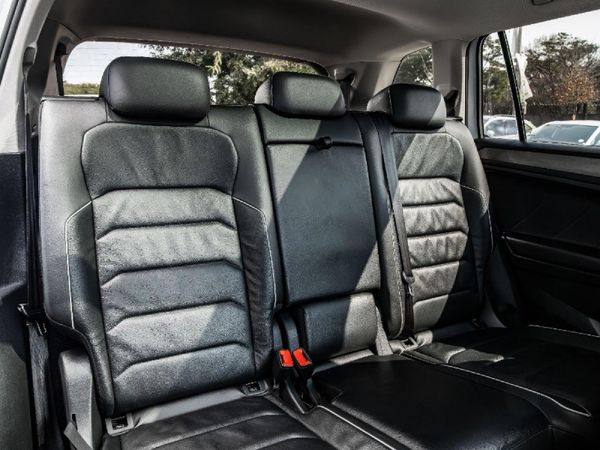 2018-Volkswagen-Tiguan-Allspace-20-TDI-Comfortline-4Motion-Auto image:21