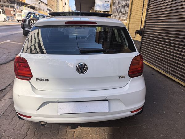2017-Volkswagen-Polo-12-TSI-Highline-Auto-81kW image:3