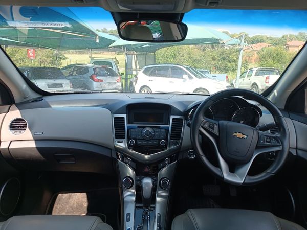 2015-Chevrolet-Cruze-20d-LT-Auto image:11