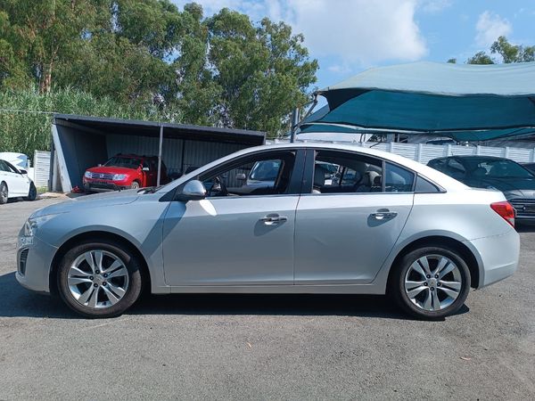 2015-Chevrolet-Cruze-20d-LT-Auto image:3