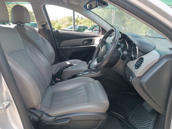 2015-Chevrolet-Cruze-20d-LT-Auto image:6