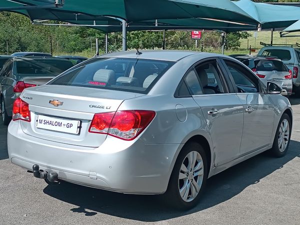 2015-Chevrolet-Cruze-20d-LT-Auto image:7