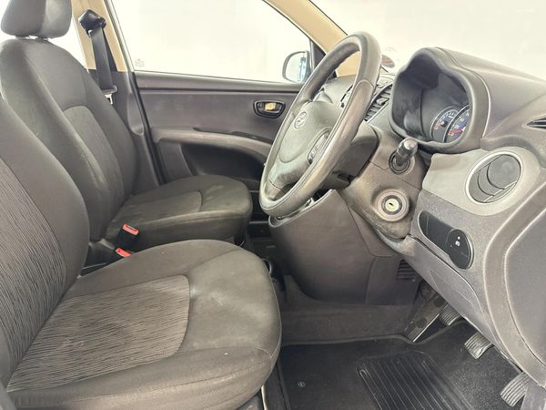 2013-Hyundai-i10-11-GLS-Motion image:9
