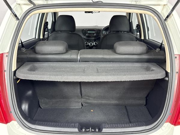 2013-Hyundai-i10-11-GLS-Motion image:14