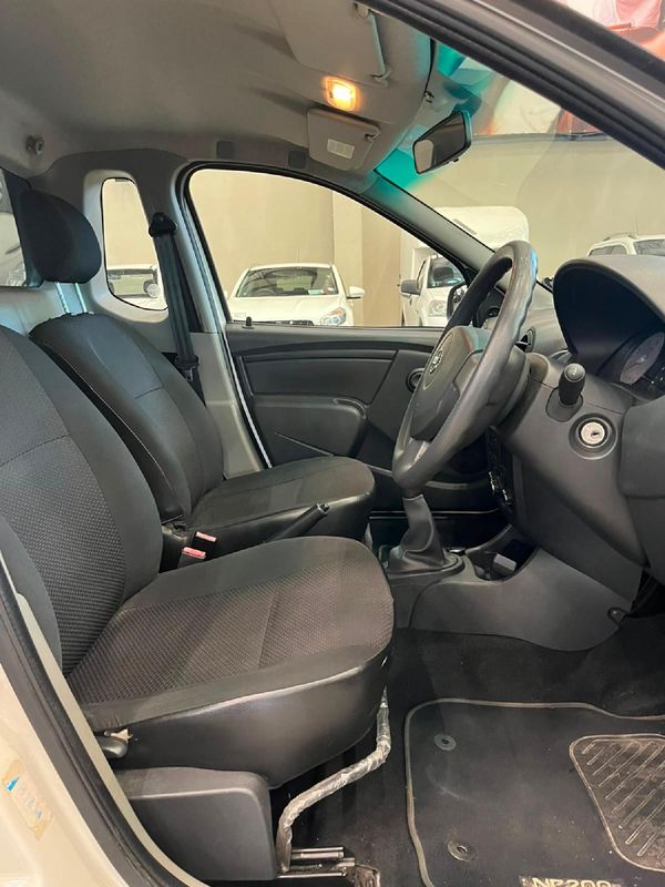 2019-Nissan-NP200-16-AC-Safety-Pack image:11