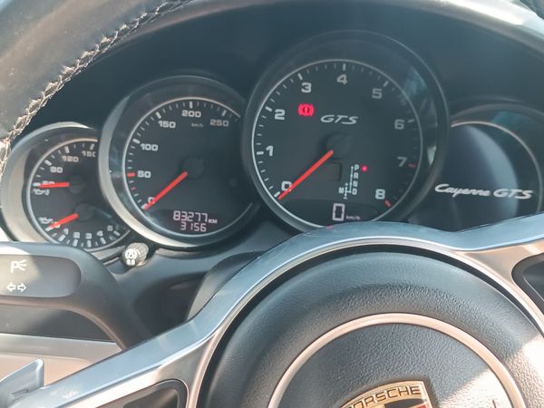 2017-Porsche-Cayenne-GTS-Auto image:10