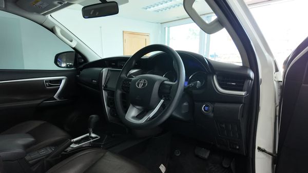 2019-Toyota-Fortuner-24-GD-6-Raised-Body-Auto image:9