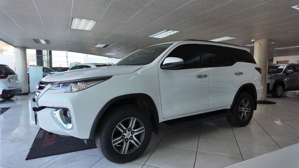 2019-Toyota-Fortuner-24-GD-6-Raised-Body-Auto image:2