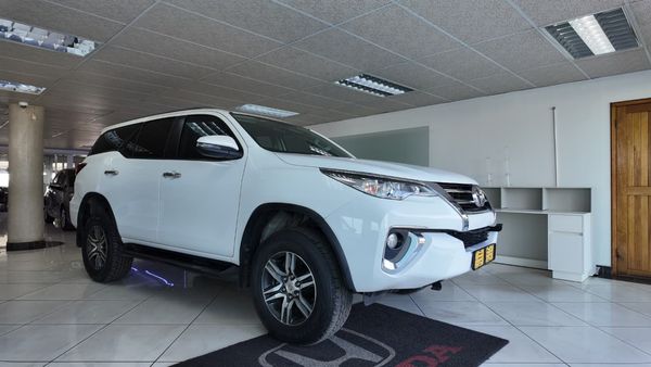 2019-Toyota-Fortuner-24-GD-6-Raised-Body-Auto image:5