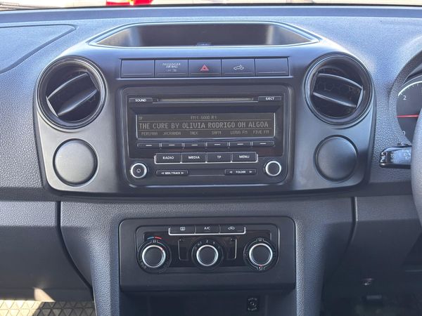 2016-Volkswagen-Amarok-20-TDI-Trendline-103kW-Double-Cab image:23