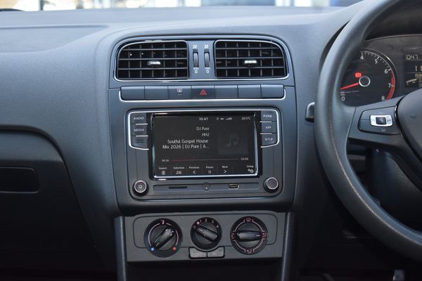 2024-Volkswagen-Polo-Vivo-14-Comfortline-5-dr image:3