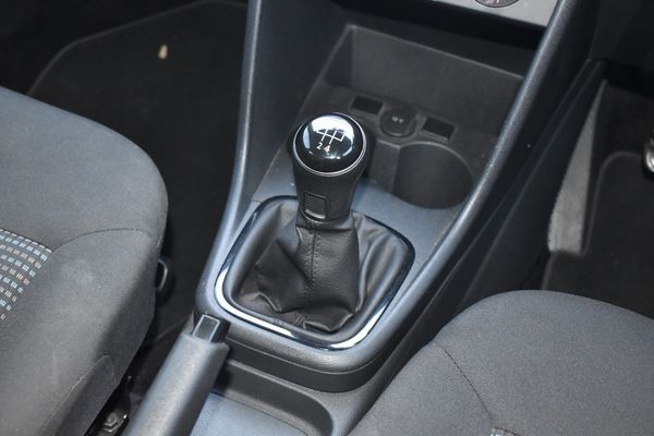 2024-Volkswagen-Polo-Vivo-14-Comfortline-5-dr image:6