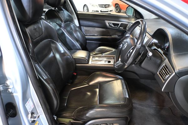 2010-Jaguar-XF-XFR-50-Supercharged-Sport-6-Speed-Shiftable-Auto image:16
