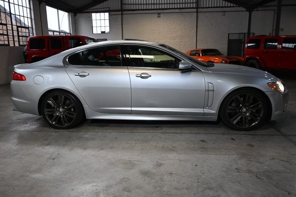 2010-Jaguar-XF-XFR-50-Supercharged-Sport-6-Speed-Shiftable-Auto image:24