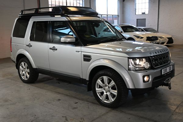2015-Land-Rover-Discovery-4-30D-SDV6-SE-8-Speed-Multi-Tronic-7-Seater-4X4-FL image:4